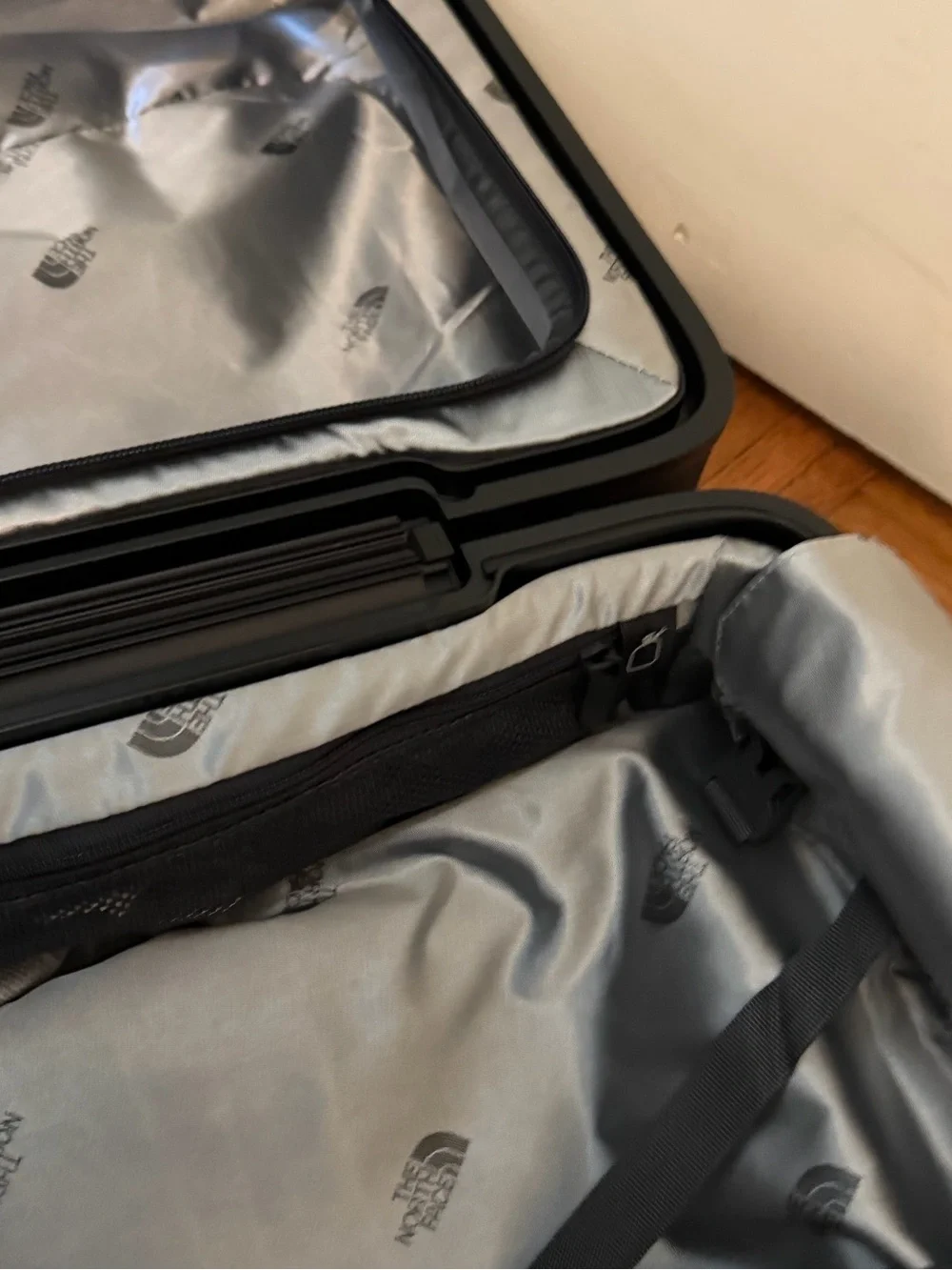 The North Face Black Grid-Panel Carry-On Spinner